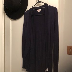 Long, navy blue cardigan